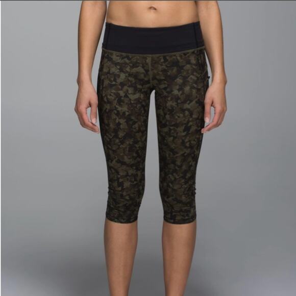 Lululemon run top speed crop full on luxstreme jungle fatigue green size 4 - Picture 1 of 3